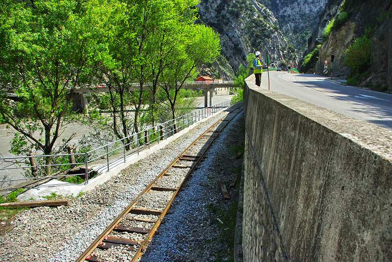 La voie entre la gare de la Mescla et la bifurcation du tramway. - 