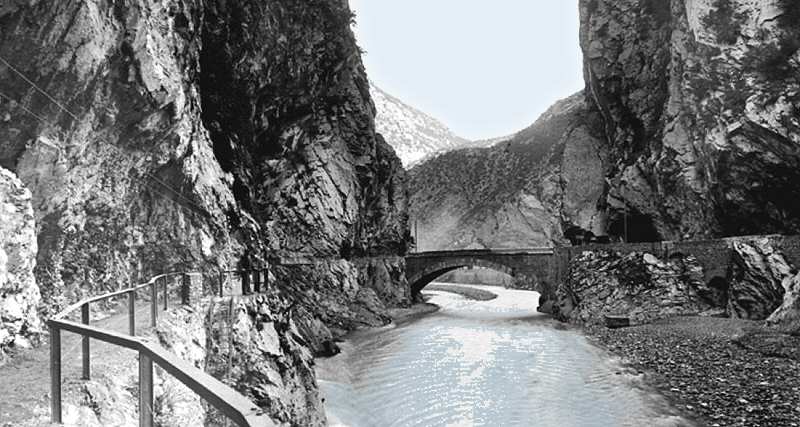 Le pont du confluent de la Tinée - 